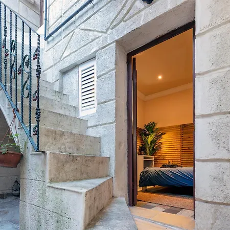 3min To The Historical Elevator,quiet And Peaceful * Izmir